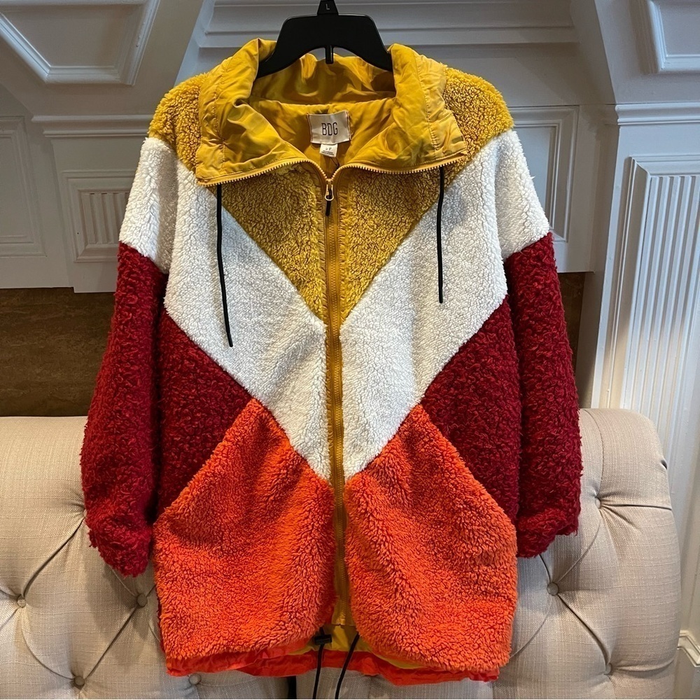 Urban outfitters Color block Powder Parka Jacket NWT Women’s S Sherpa Zipper